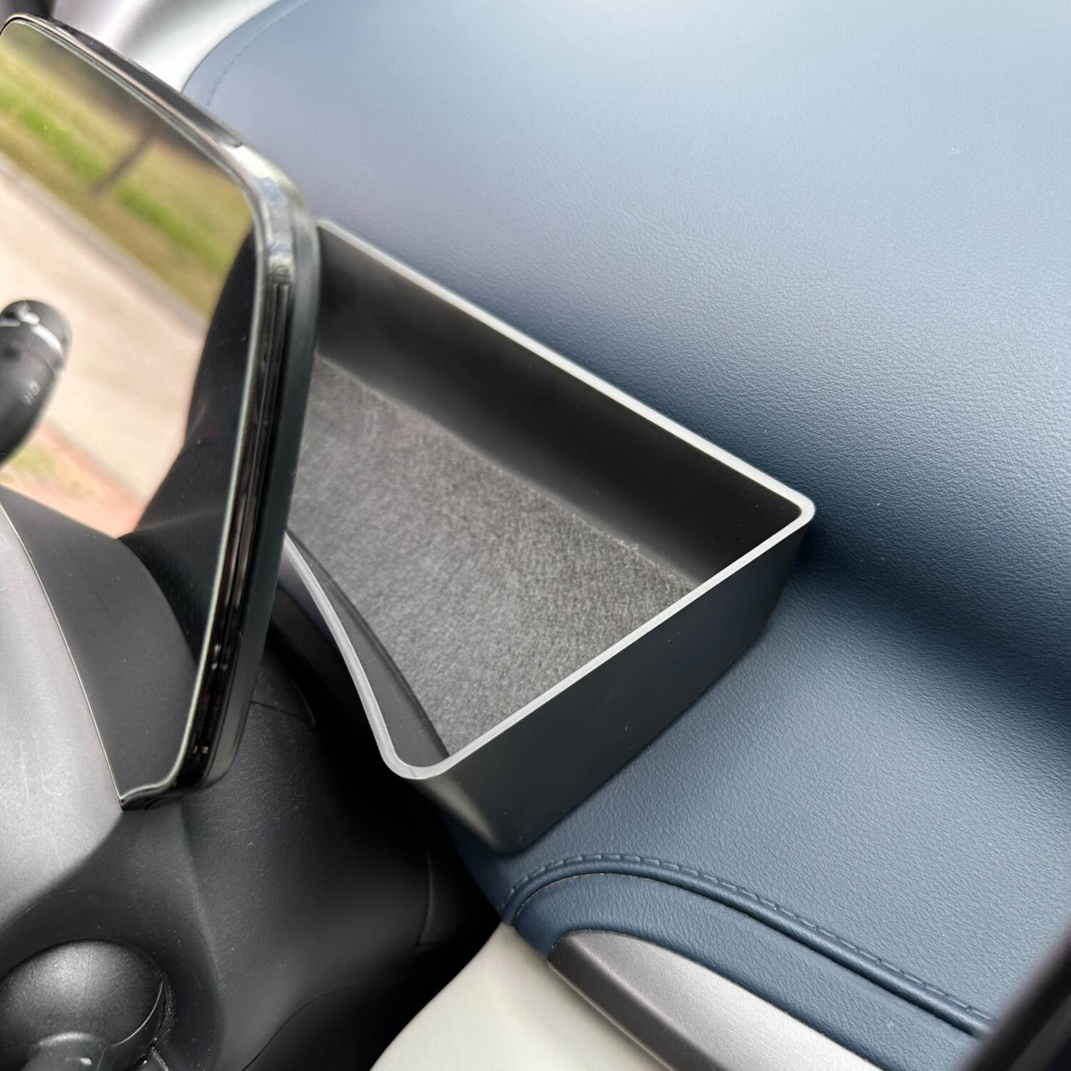 Boîte de rangement derrière l'écran pour BYD Atto 3 - vue 3