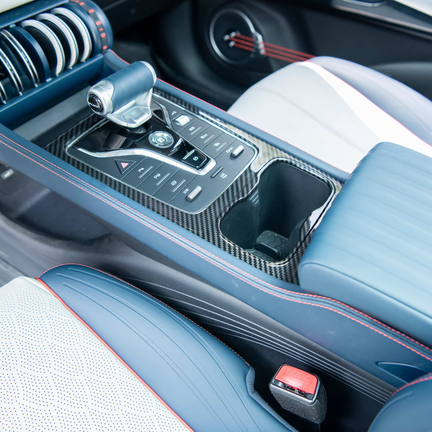 Couverture de panneau de console centrale de voiture de fibre de carbone ABS pour BYD Atto 3 - BYD