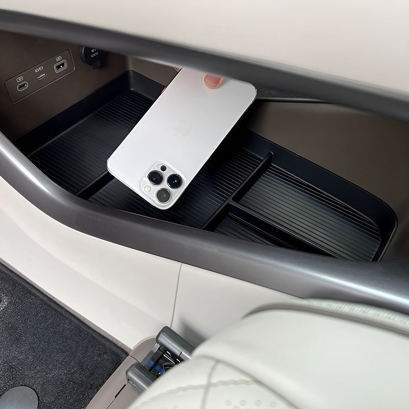 Boîte de rangement inférieure pour console centrale BYD DENZA - vue 4